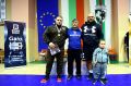 8 Призьори 125 кг Георги Иванов вляво с треньора Салим Наим и Драгомир Димов